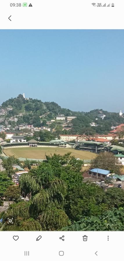 Kelum Homestay Kandy Ngoại thất bức ảnh