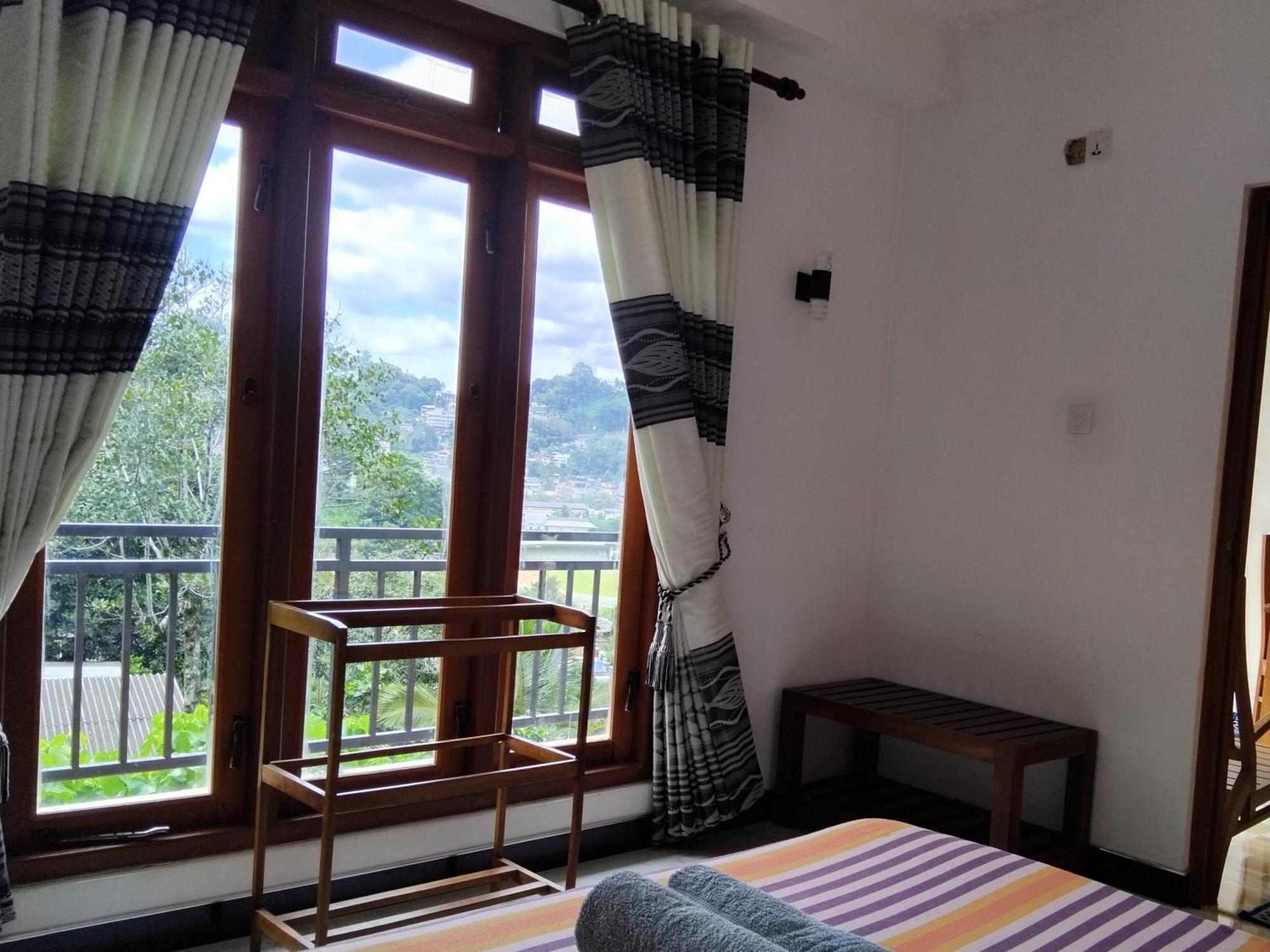 Kelum Homestay Kandy Ngoại thất bức ảnh